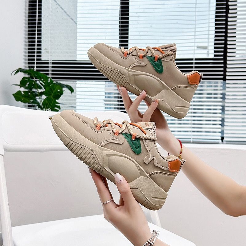 Women's sporty sneakers with fashionable design and comfortable cushioning Mune Fashion