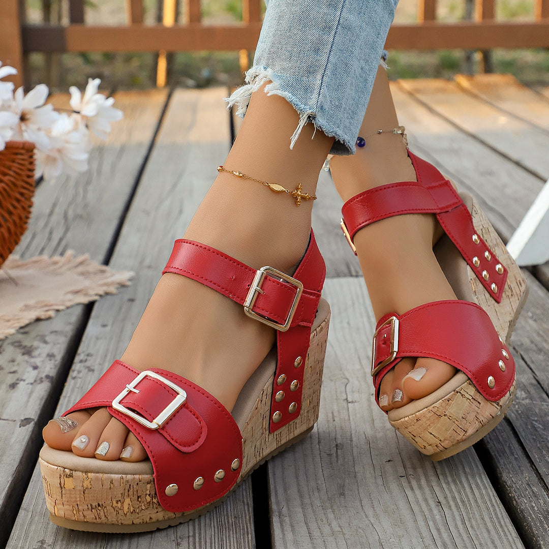 Women's wedge sandals with cork platform, adjustable buckles and studs Mune Fashion