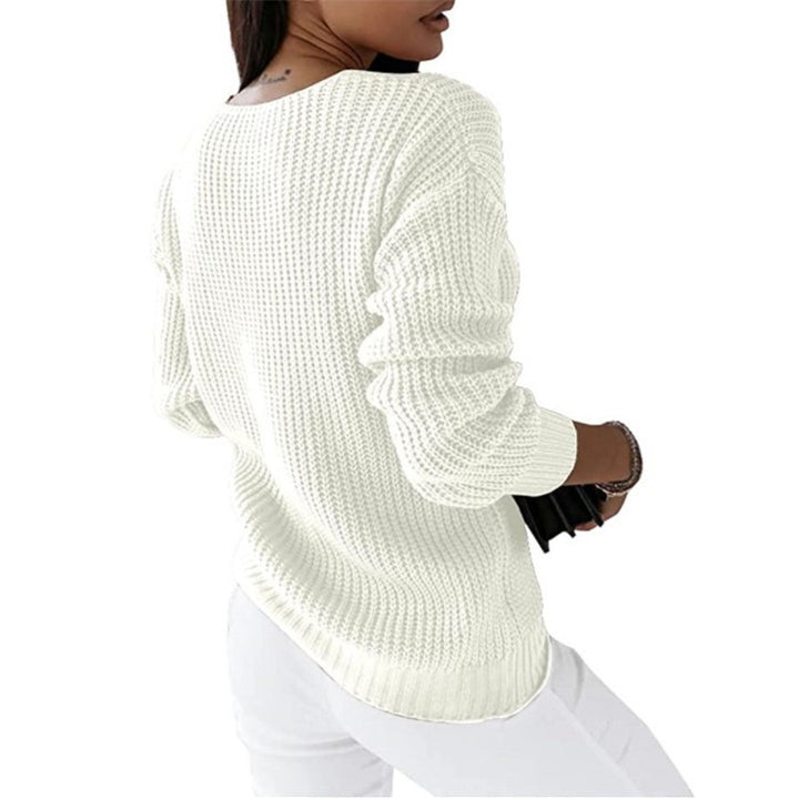 Women's chunky knit V-neck sweater with cable pattern and relaxed silhouette Mune Fashion
