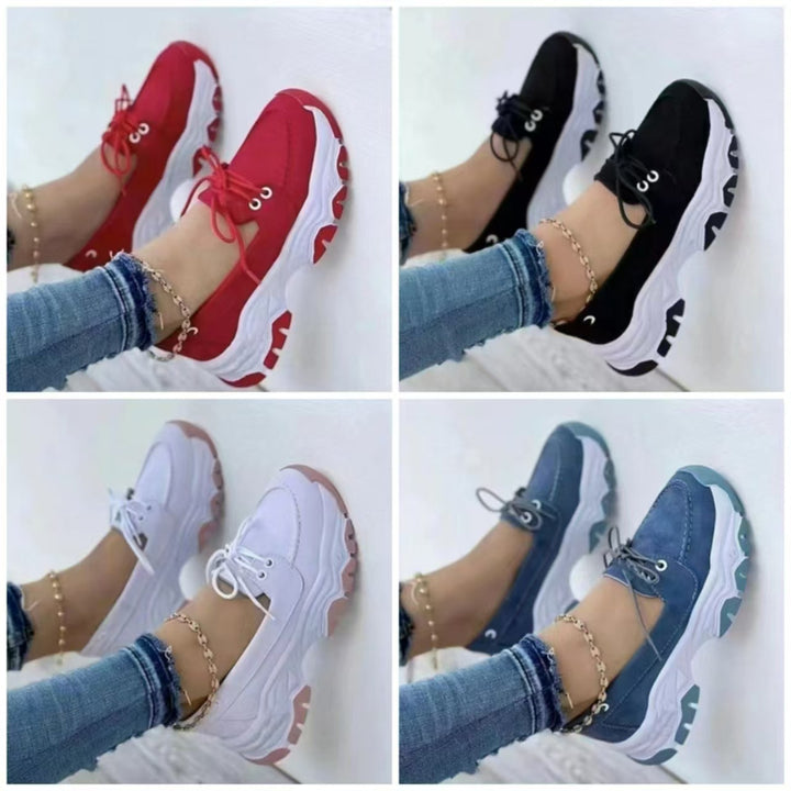 Ladies' platform sneakers with thick tread sole and sporty lace-up design Mune Fashion