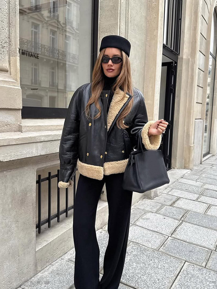 Women's short jacket in aviator style with teddy lining and double-breasted snap front Mune Fashion
