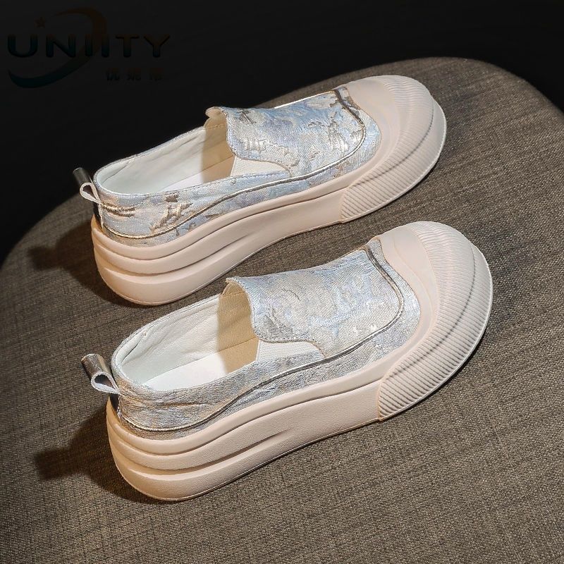 Ladies Slip-On Sneakers with elastic upper material and cushioned sole Mune Fashion