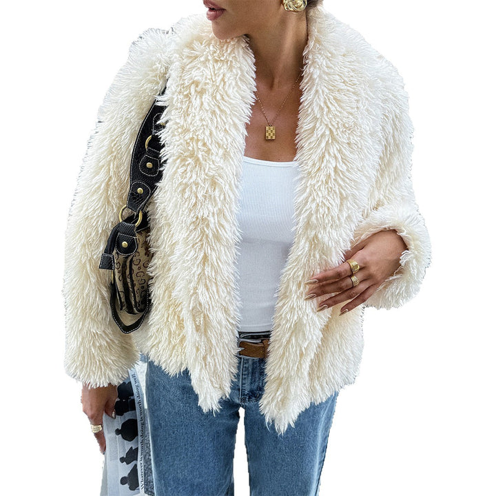 Women's fluffy teddy coat with oversized shawl collar, short length and straight cut Mune Fashion