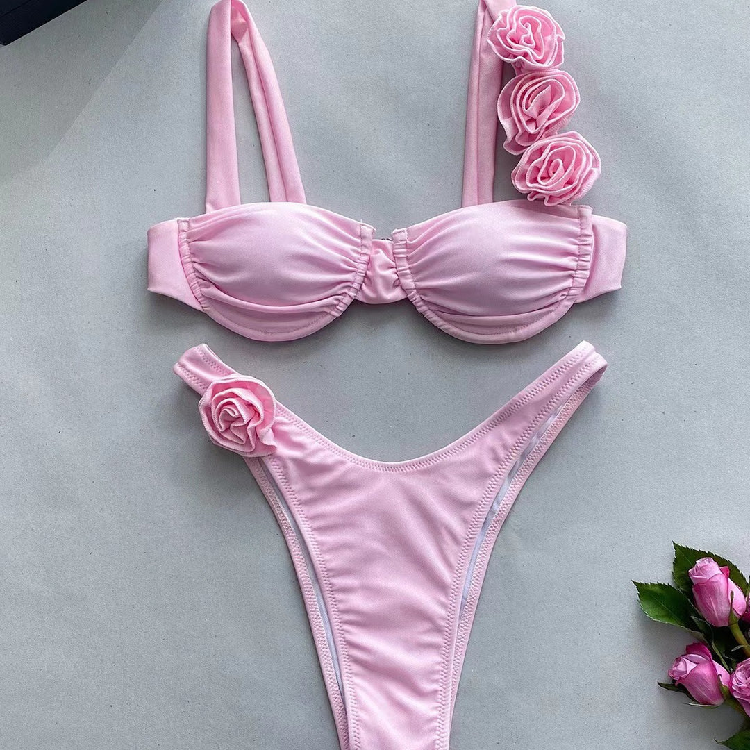 Women's bikini with decorative floral accents Mune Fashion