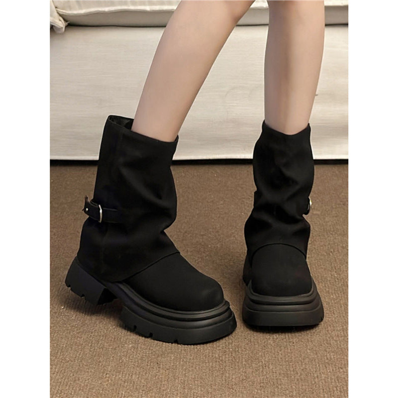 Ladies slip-on boots with gathered shaft and sculpted platform sole Mune Fashion