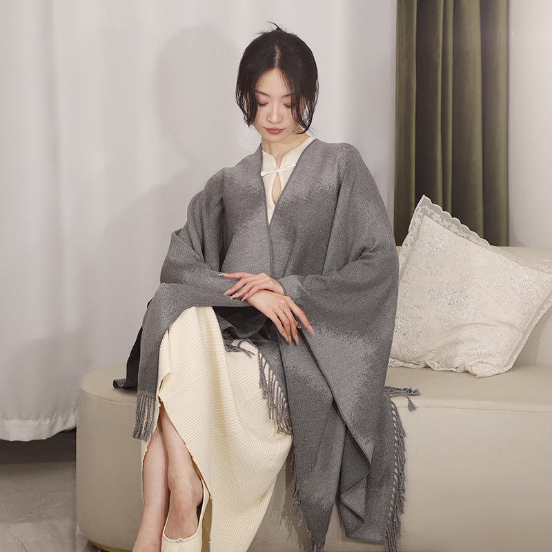 Women Oversized Poncho made of wool blend with washed check and fringe hem Mune Fashion