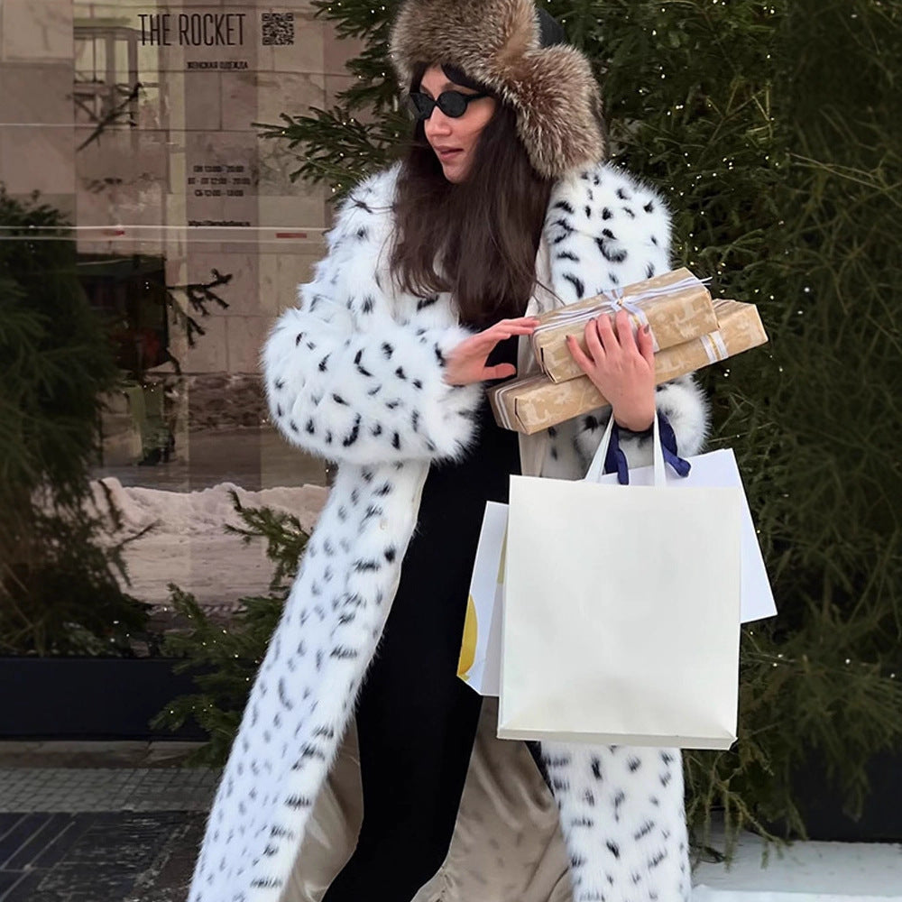 Women's Long Coat made of Faux Fur with Dalmatian Look and Hood Mune Fashion