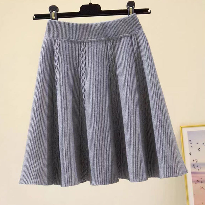 Ladies' calf-length knitted skirt with cable pattern Mune Fashion