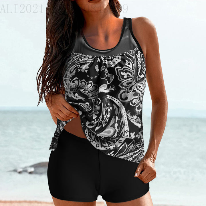 Ladies sporty beach outfit with stylish gathering Mune Fashion