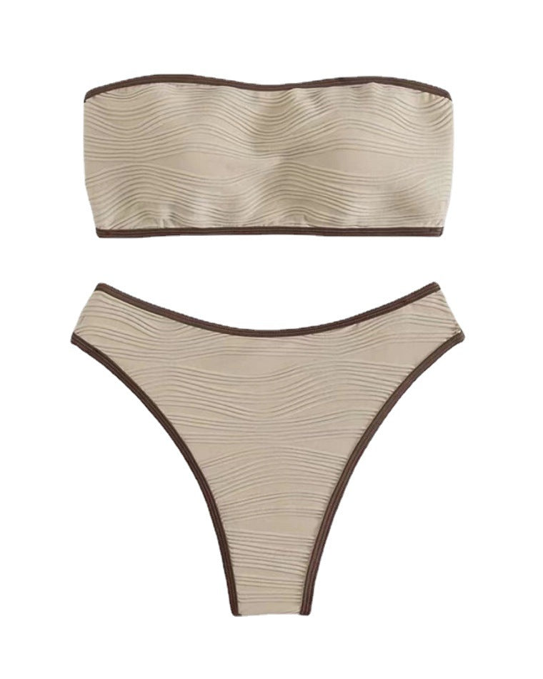 Women's bandeau bikini set with elegant wave details and sporty cut Mune Fashion