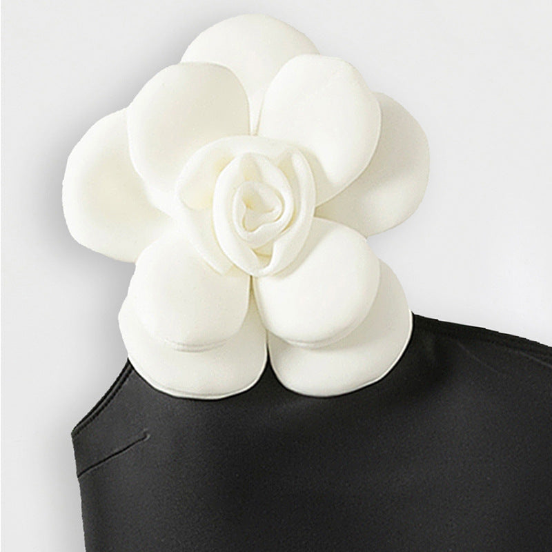Women's Elegant One-Shoulder Swimsuit with Floral Applications Mune Fashion