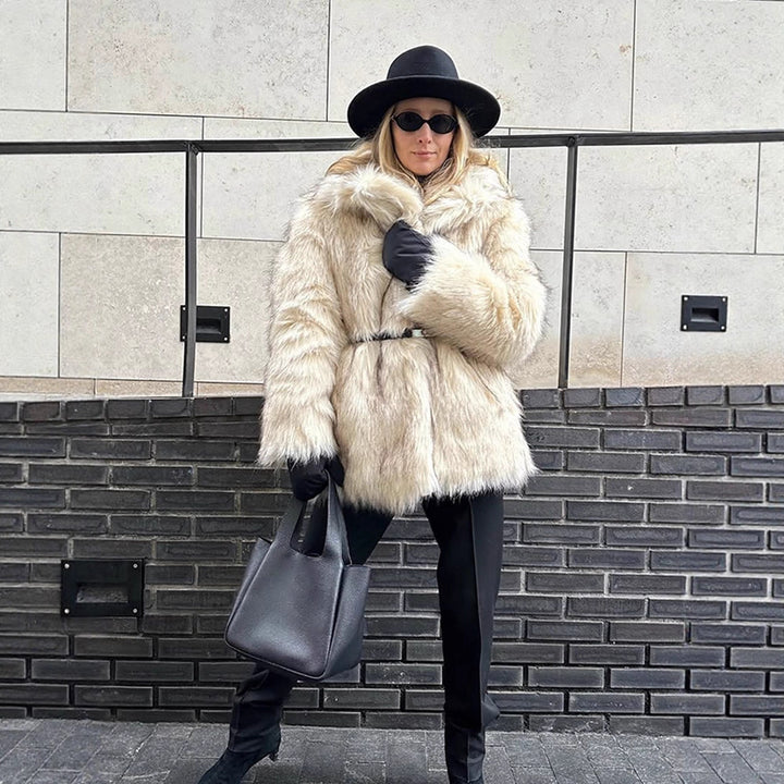 Women short coat made of faux fur with waist belt and voluminous shawl collar Mune Fashion