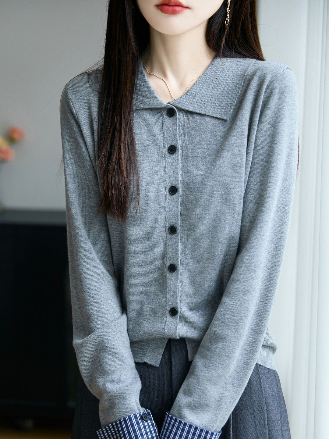 Women's Lightweight Fine Knit Cardigan with Wide Shirt Collar and Front Button Placket Mune Fashion