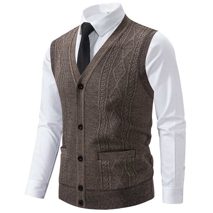 Men's V-neck knitted vest with cable pattern, continuous button placket and patch pockets Mune Fashion