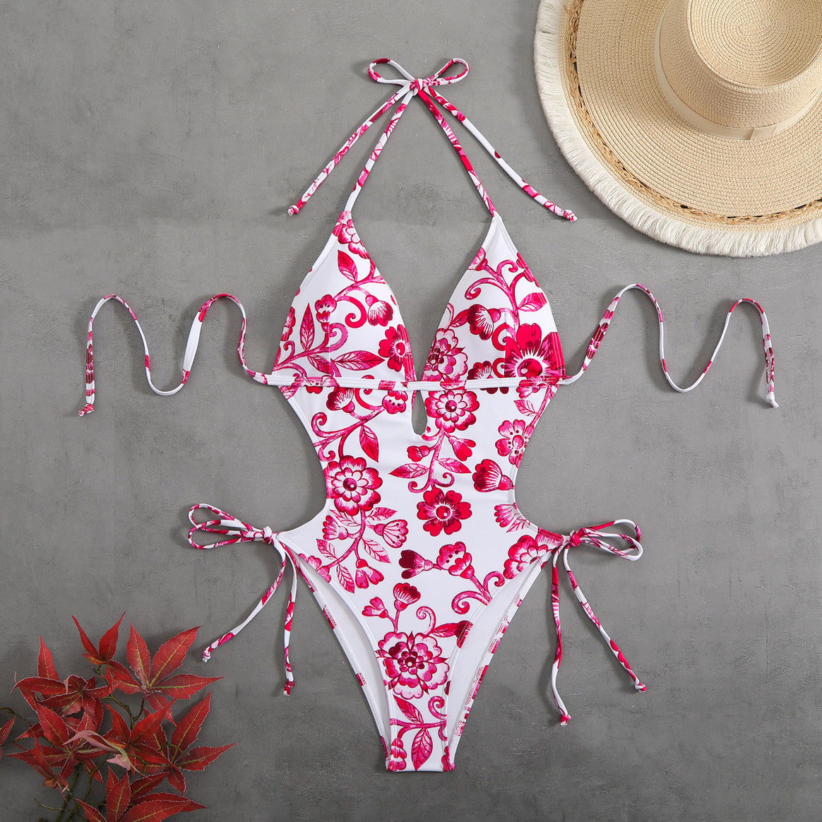Ladies full-coverage bikini with playful floral design Mune Fashion