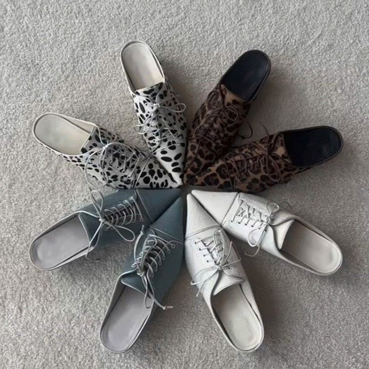 Women's pointed lace-up ballerinas in retro couture style Mune Fashion