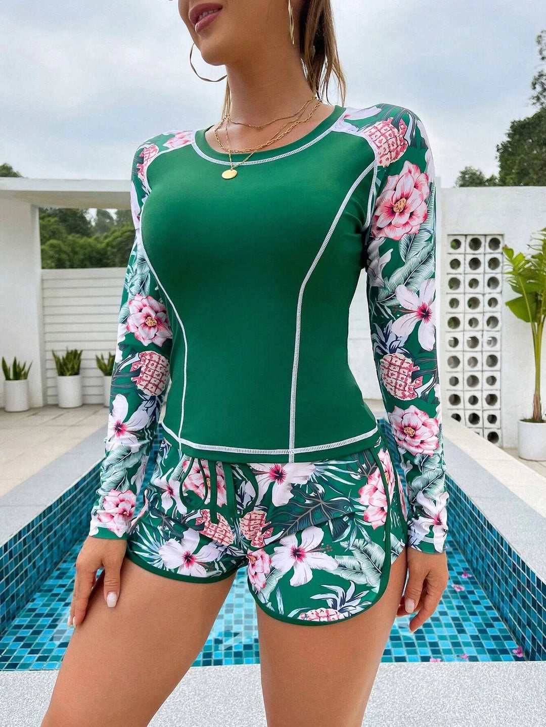 Women Long Sleeve Surf Swimsuit with Floral Pattern Mune Fashion