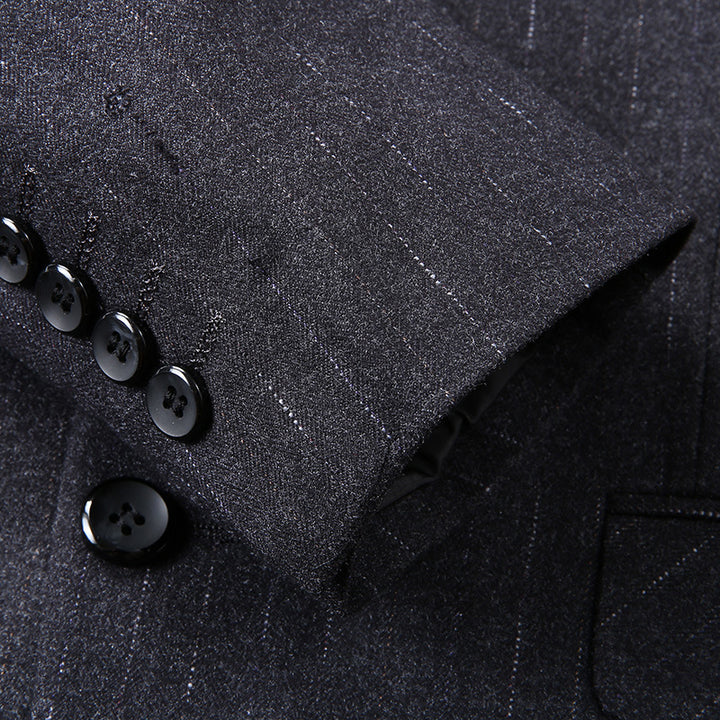 Men's Slim-Fit Business Blazer with Notched Lapel and Two-Button Closure Mune Fashion