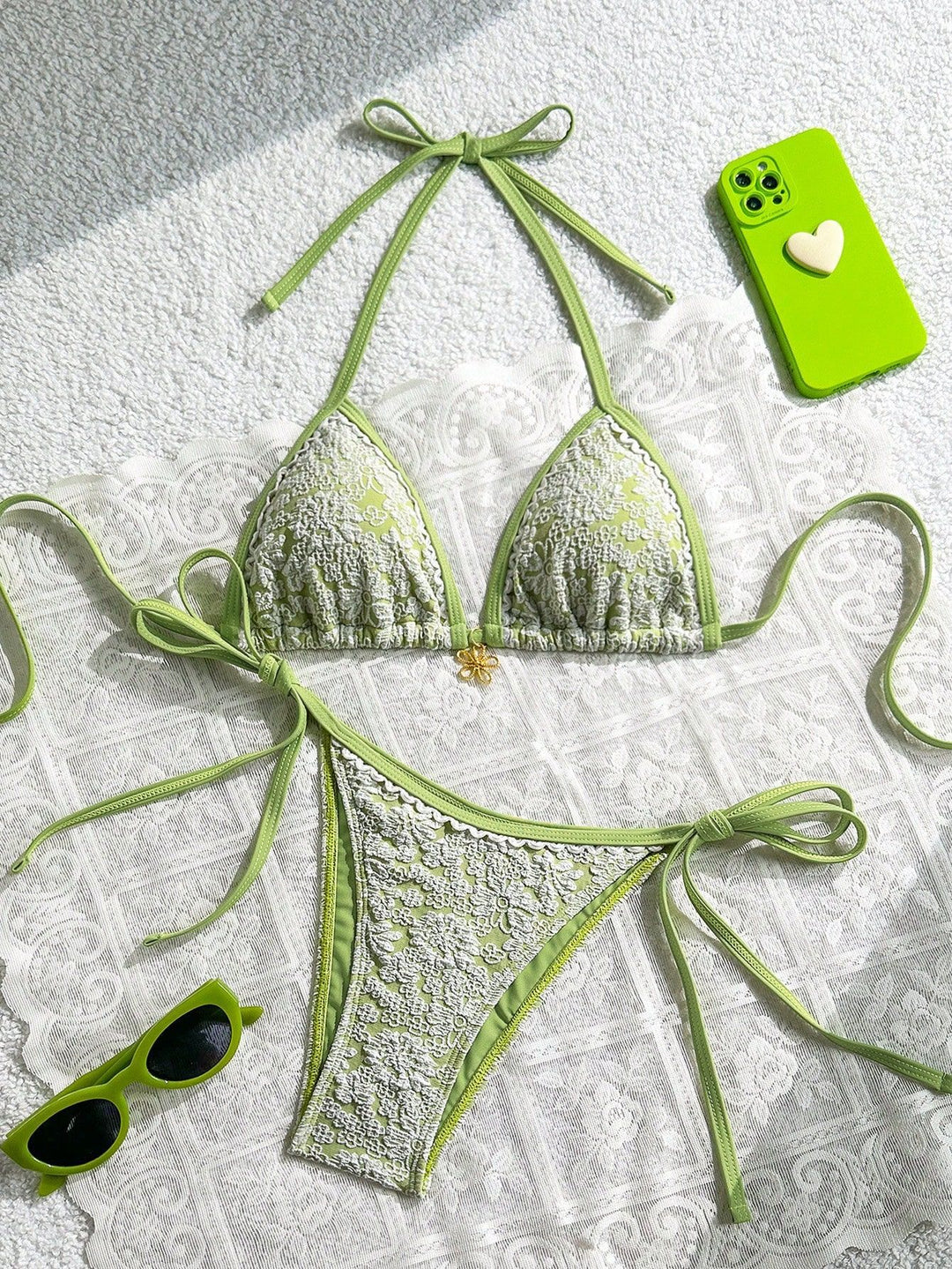 Women's Lace-Trimmed Triangle Bikini Mune Fashion