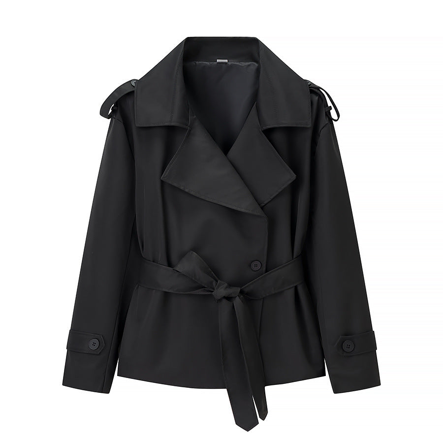 Ladies nan shortened double-breasted trench coat with tie belt shoulder flaps and cuff fasteners Mune Fashion