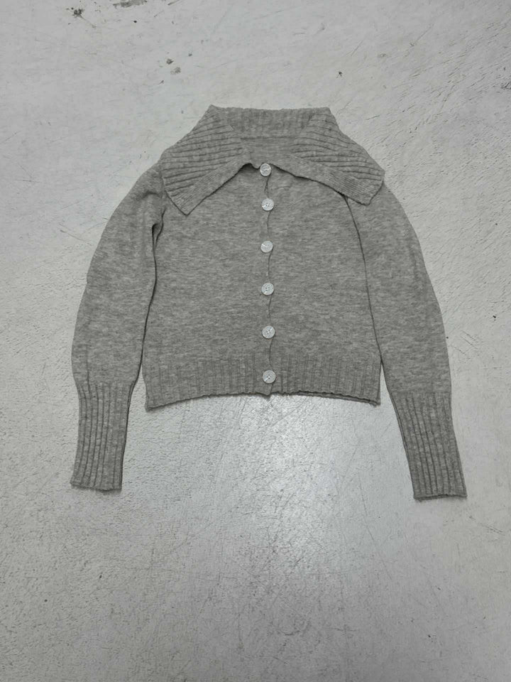 Women's Short Cardigan with Back Button Placket and Wide Lapel Mune Fashion