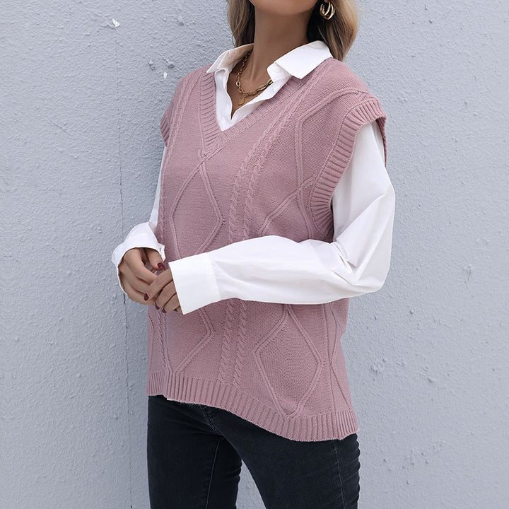 Women's knit vest with V-neck, diamond pattern, and boxy oversized silhouette Mune Fashion