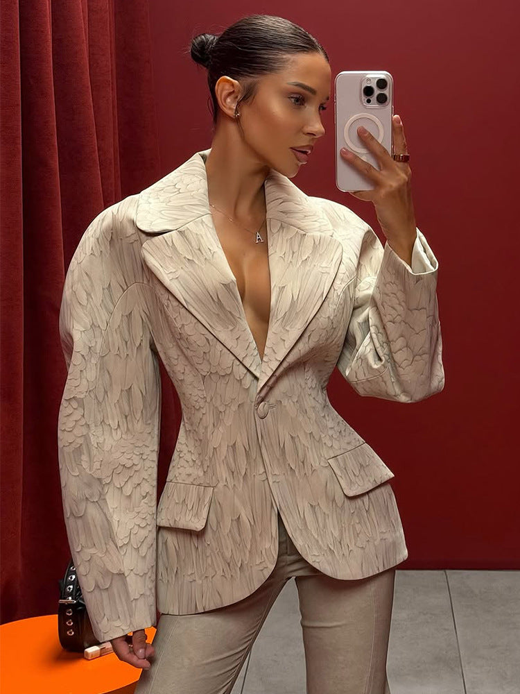 Women's Fitted Blazer with Feather Structure and Distinctive Shoulder Area Mune Fashion