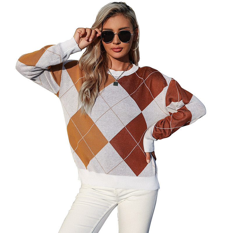 Ladies Loose Argyle Knit Sweater in Oversized Cut with Round Neckline and Ribbed Cuffs