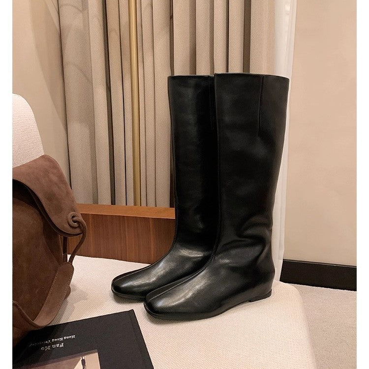 Women's Knee-High Minimalistic Smooth Leather Boots with Ergonomic Outsole Mune Fashion