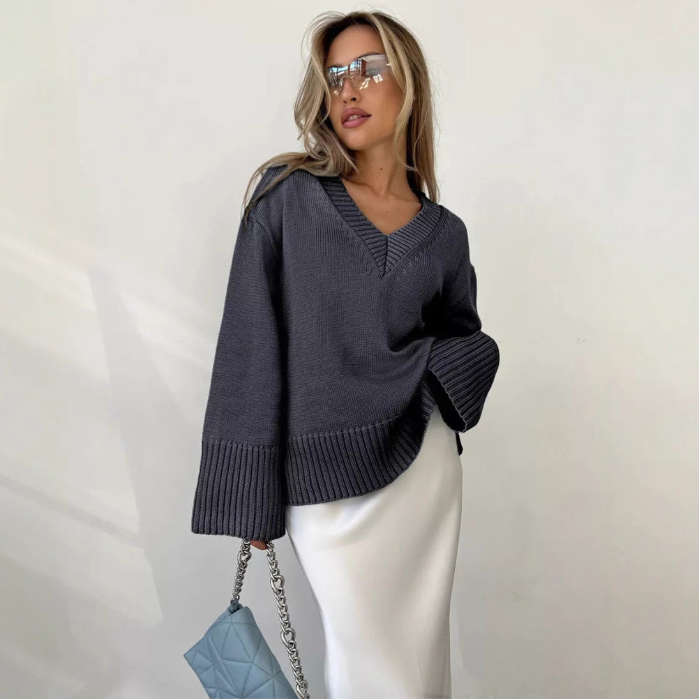 Women’s oversized fine knit sweater with deep V-neckline, ribbed cuffs and loose silhouette Mune Fashion