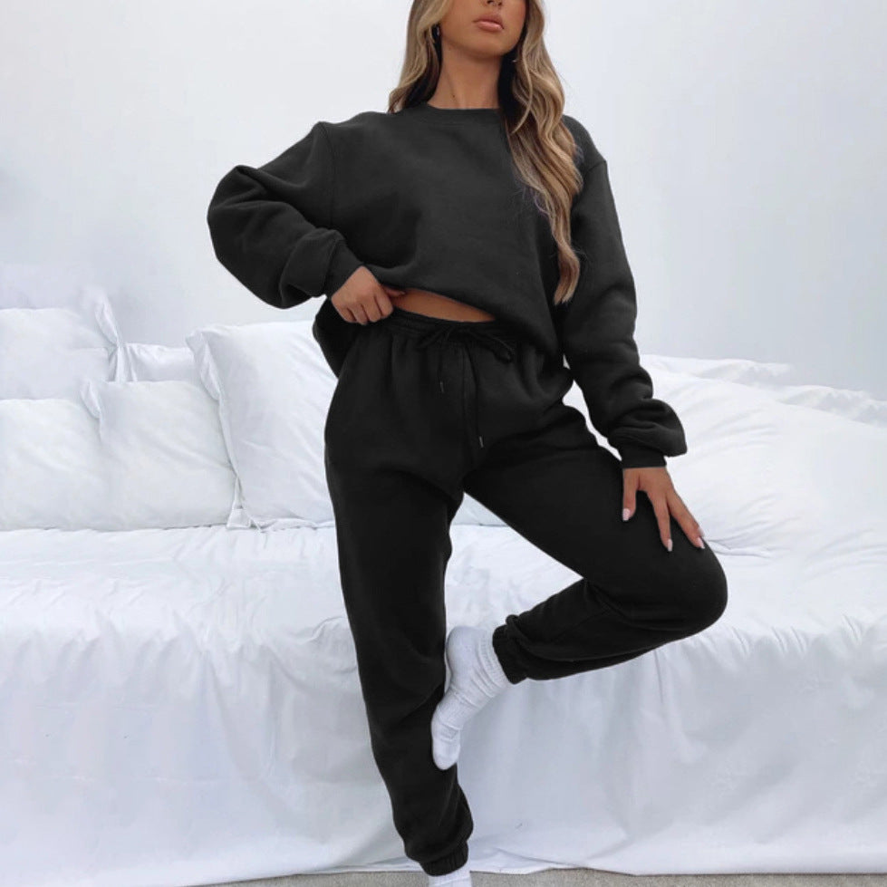 Women slightly oversized fleece leisure set with sweatshirt and joggers Mune Fashion