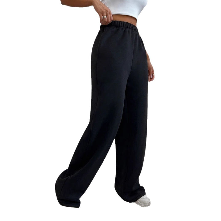 Women's wide lounge pants made of French Terry with high comfort waistband, side insert pockets and flowing legs Mune Fashion