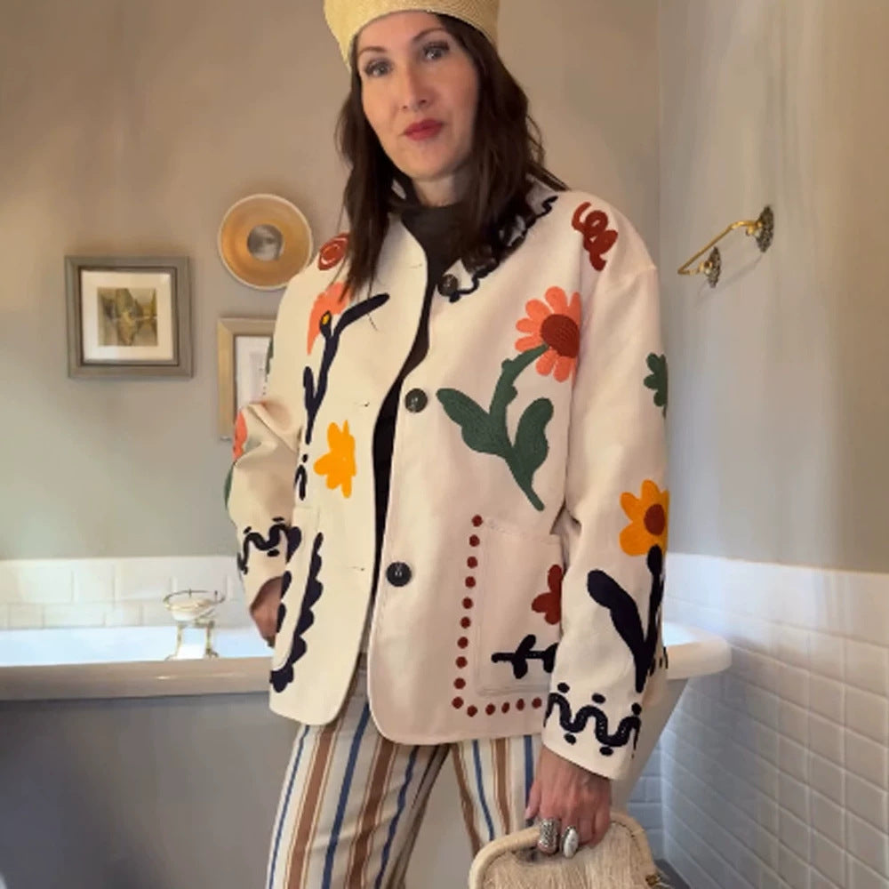 Women's embroidered boxy jacket with floral application and patch pockets Mune Fashion