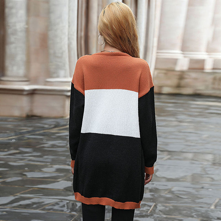 Women's Long Relaxed Cardigan made of soft fine knit with color block design and patch pockets Mune Fashion