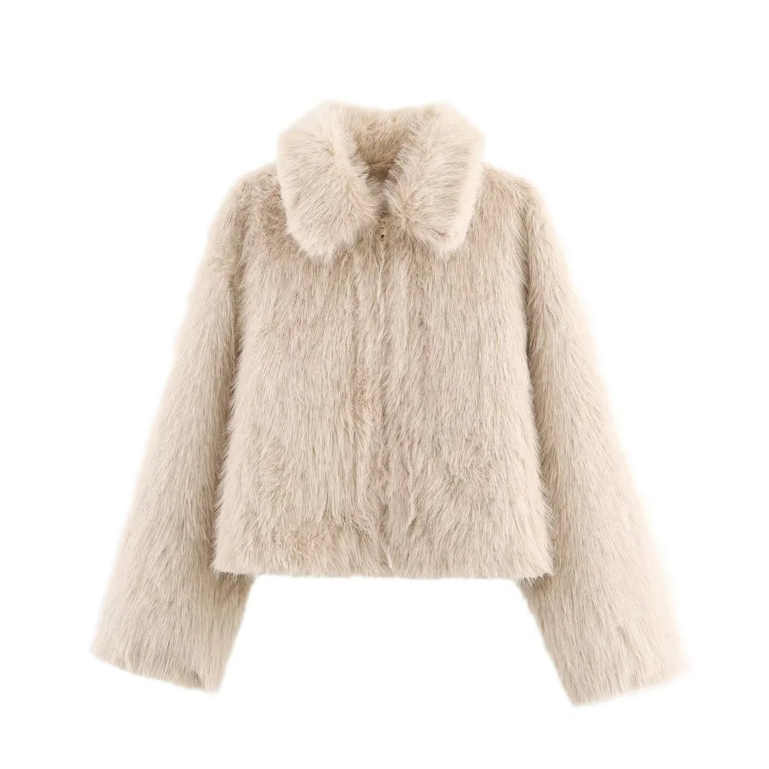 Women's cropped faux fur jacket in a voluminous lapel collar Mune Fashion