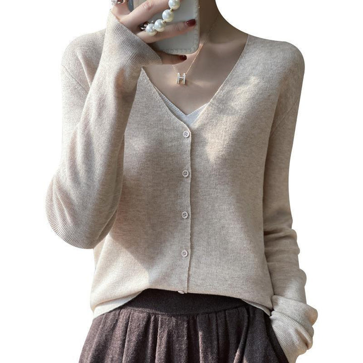Women Light V-Neck Cardigan with Boxy Silhouette and Cashmere Look Mune Fashion