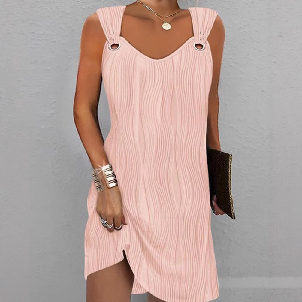 Ladies' figure-hugging jersey dress with wave texture, ring straps, and side slit Mune Fashion