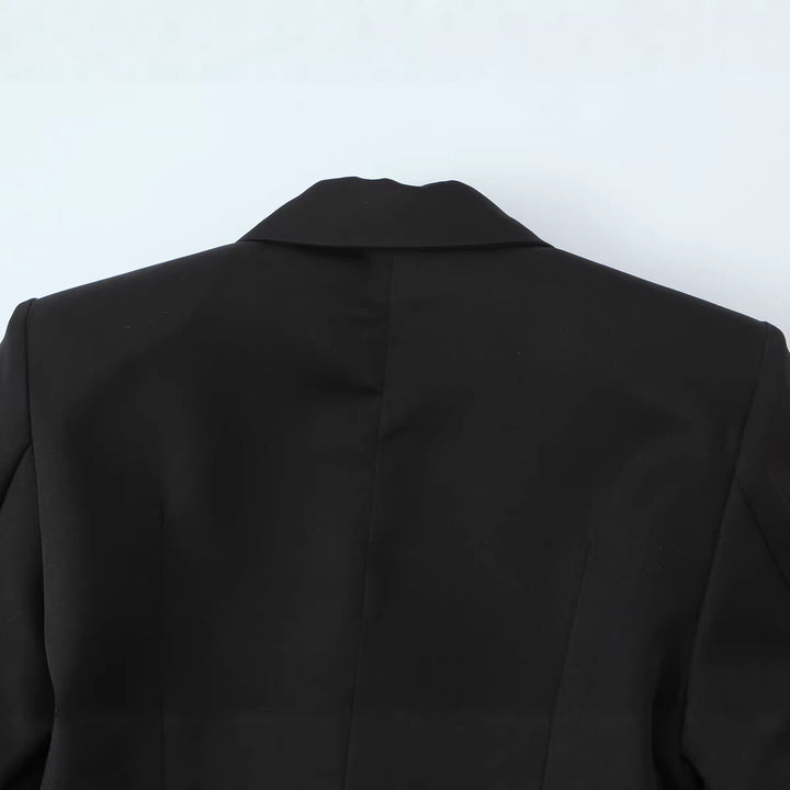 Women's Tailored Short Blazer with Asymmetric Decorative Closure and Flap Pockets Mune Fashion