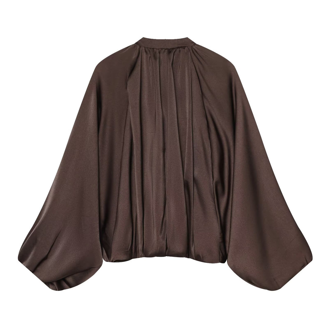 Women's cape jacket with central zipper, wide cape cut and voluminous bat sleeves Mune Fashion