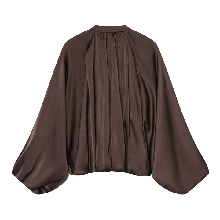 Women's cape jacket with central zipper, wide cape cut and voluminous bat sleeves Mune Fashion
