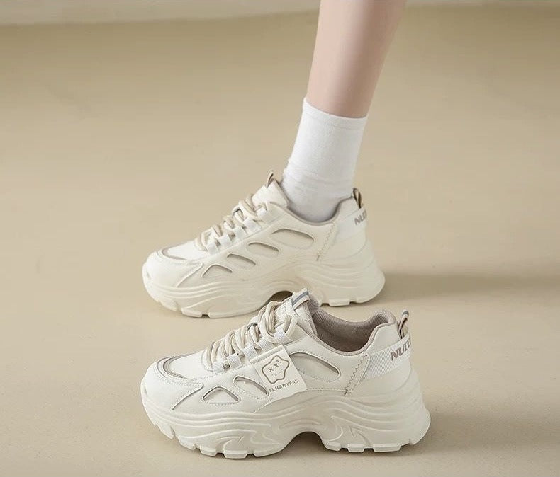 Women’s sporty chunky sneakers with breathable sole and elegant design elements Mune Fashion