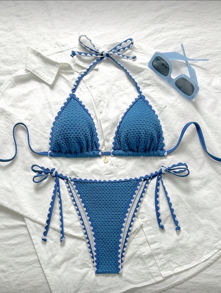 Women Triangle Bikini with Ruffles Mune Fashion