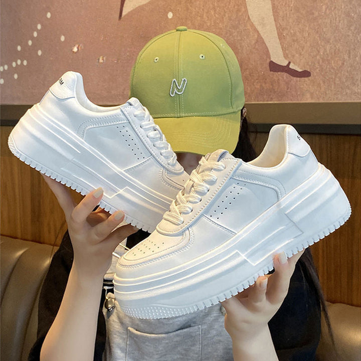 Ladies platform sneaker with trendy design and optimal wearing comfort Mune Fashion
