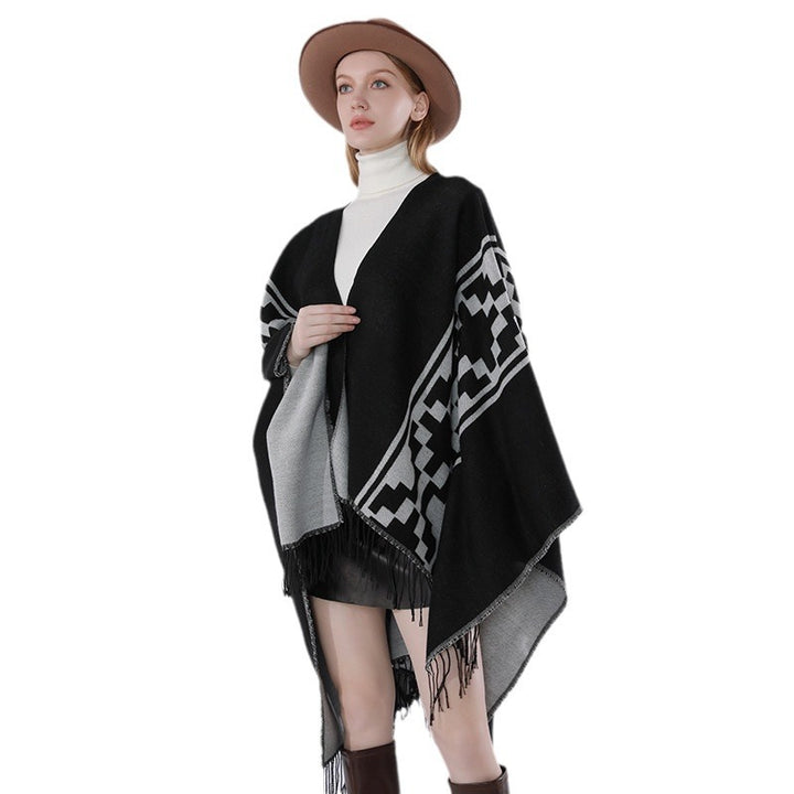 Women's Oversize Cape with geometric Jacquard, fringe hem and reversible function Mune Fashion