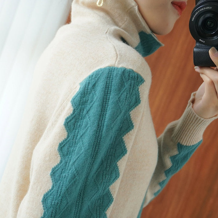 Women’s premium turtleneck sweater made of fine knit with centered lace cable structure Mune Fashion