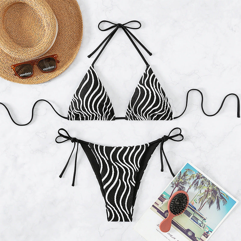 Women Triangle Bikini Set with unusual striped pattern Mune Fashion