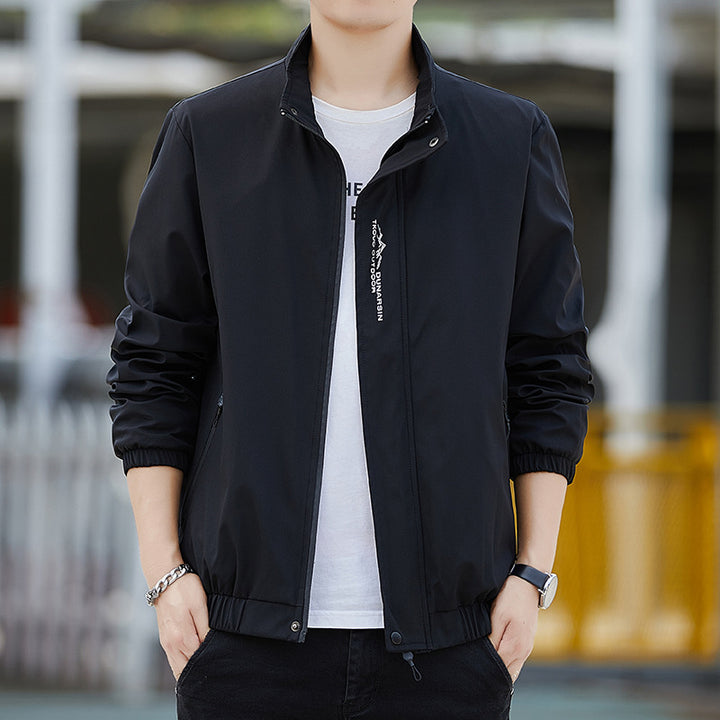 Men's lightweight water-repellent hooded jacket in urban minimal style with zipper Mune Fashion