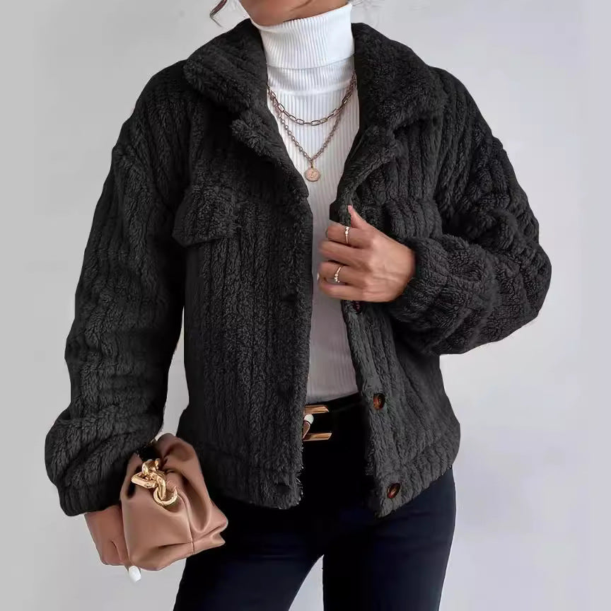 Women's cuddly teddy jacket with shirt collar, snap button closure and patch breast pockets Mune Fashion