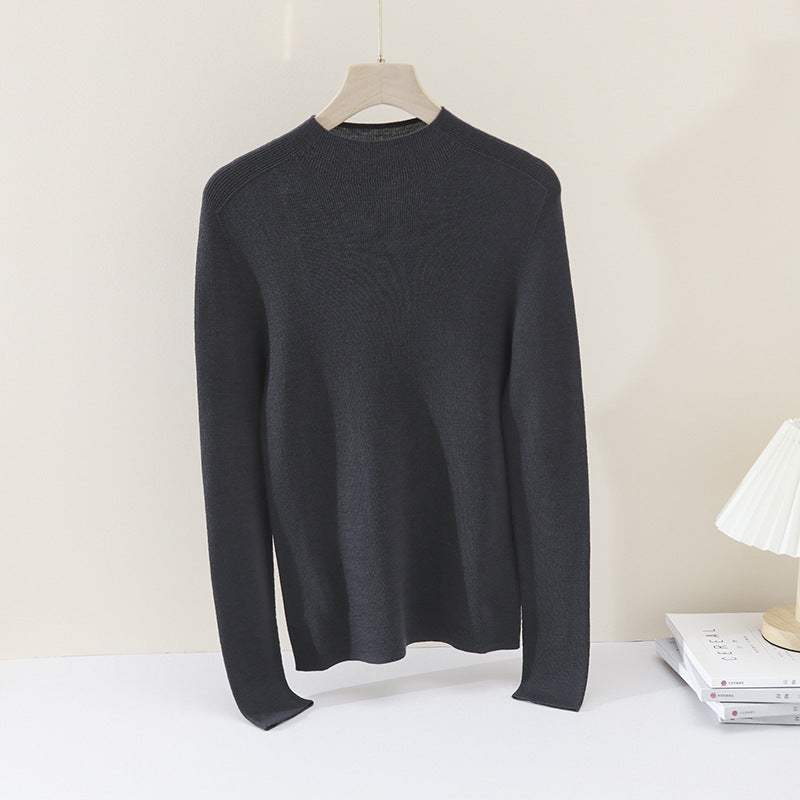 Women fine knit pullover with raglan sleeves and slim silhouette Mune Fashion