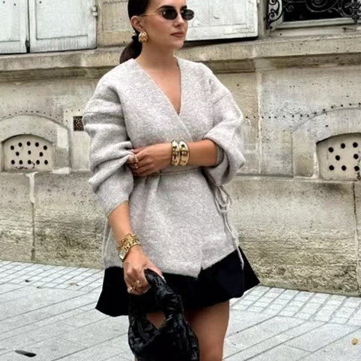 Women’s wrap cardigan made of chunky knit wool blend with V-neck and balloon sleeves Mune Fashion
